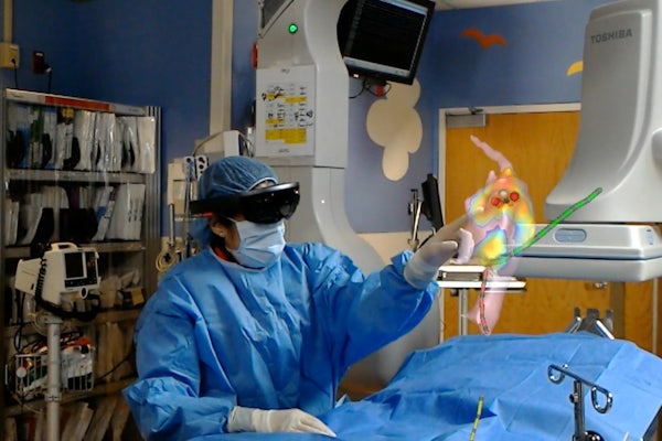 Jennifer Silva, MD, uses the holographic display during a cardiac ablation procedure. Courtesy photo.