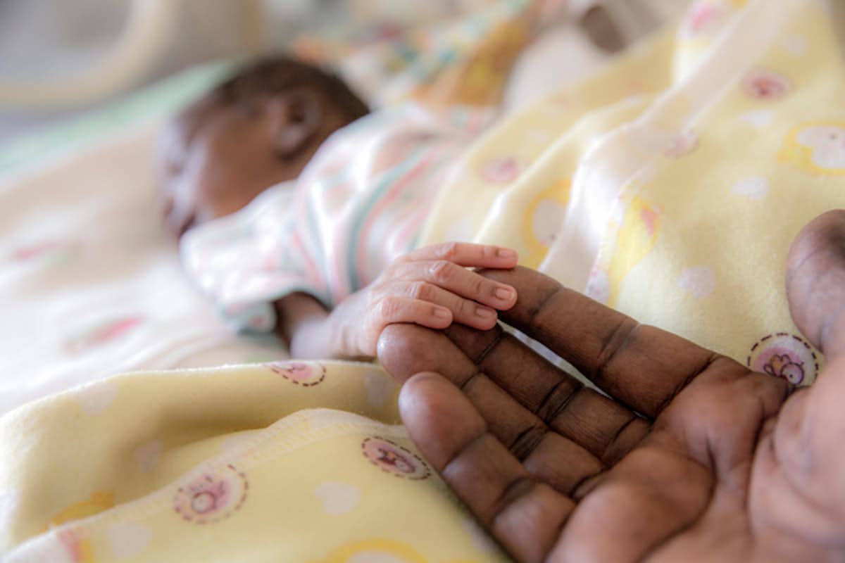 Using statistical learning to analyze a decade of data from 31 sub-Saharan African countries, a WashU team identified key socioeconomic factors—such as maternal education and place of residence—that are strongly associated with whether mothers use available health services. (Credit: UNICEF)